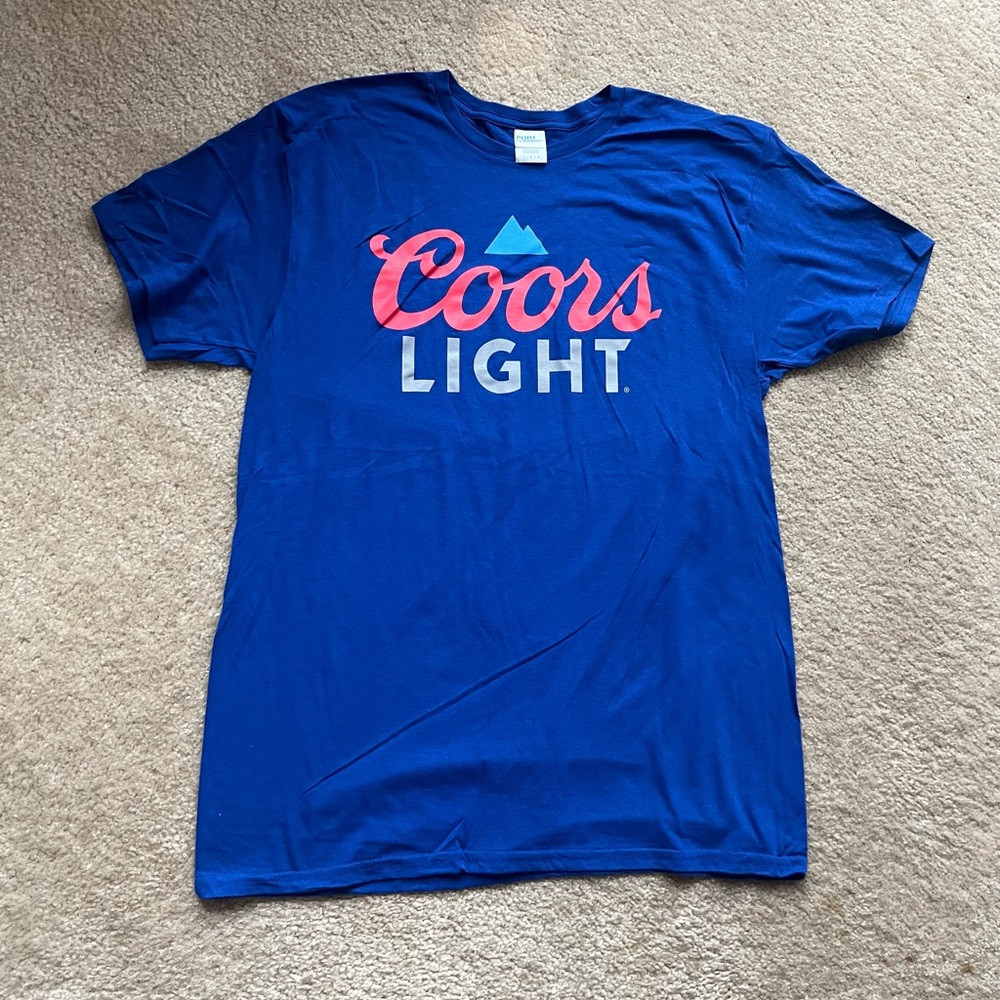 Men’s T-Shirt Size Large (or Women’s XL)